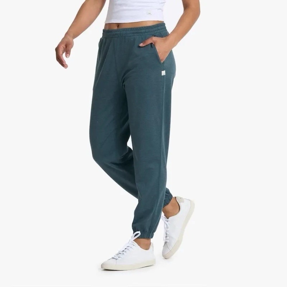 Vuori Women's Boyfriend Jogger Lounge Sweatpants Green VW457 Size M